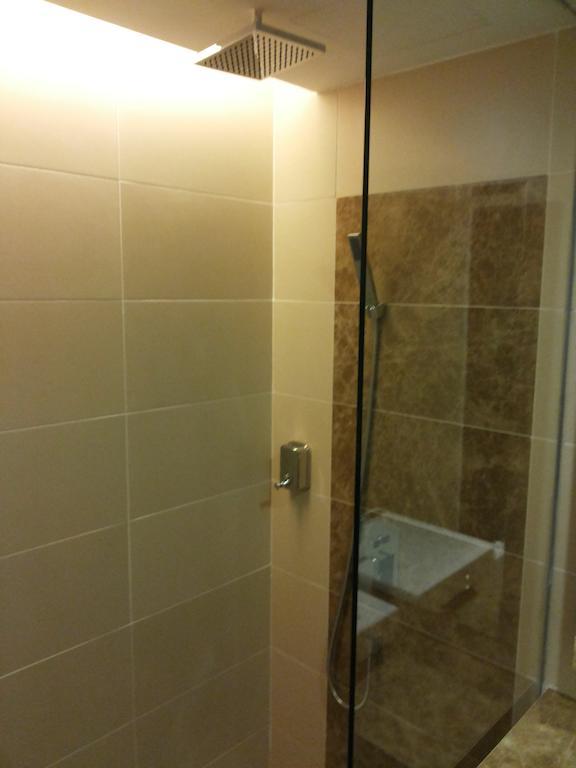 Hotel Eminent 2*
